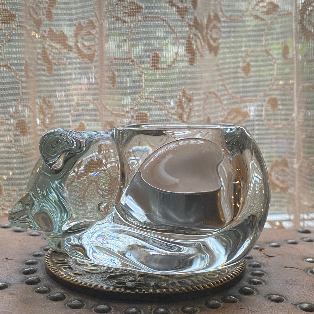 Cute vintage Indiana clear glass sleeping cat kitty candle holder